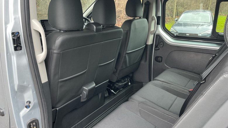 Renault Trafic Lwb Diesel LL30 Blue dCi 170 Extra Sport[Safety] Crew Van EDC